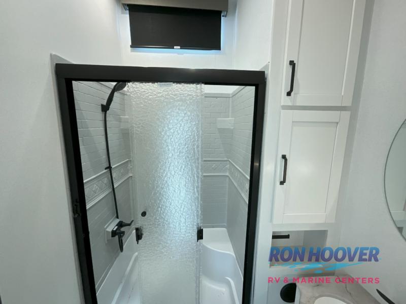 2026 PALOMINO 429LFT - Image 29