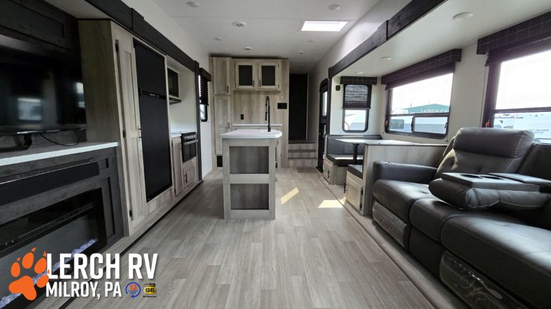 2024 KZ RV Sportsmen 303RL - Image 12