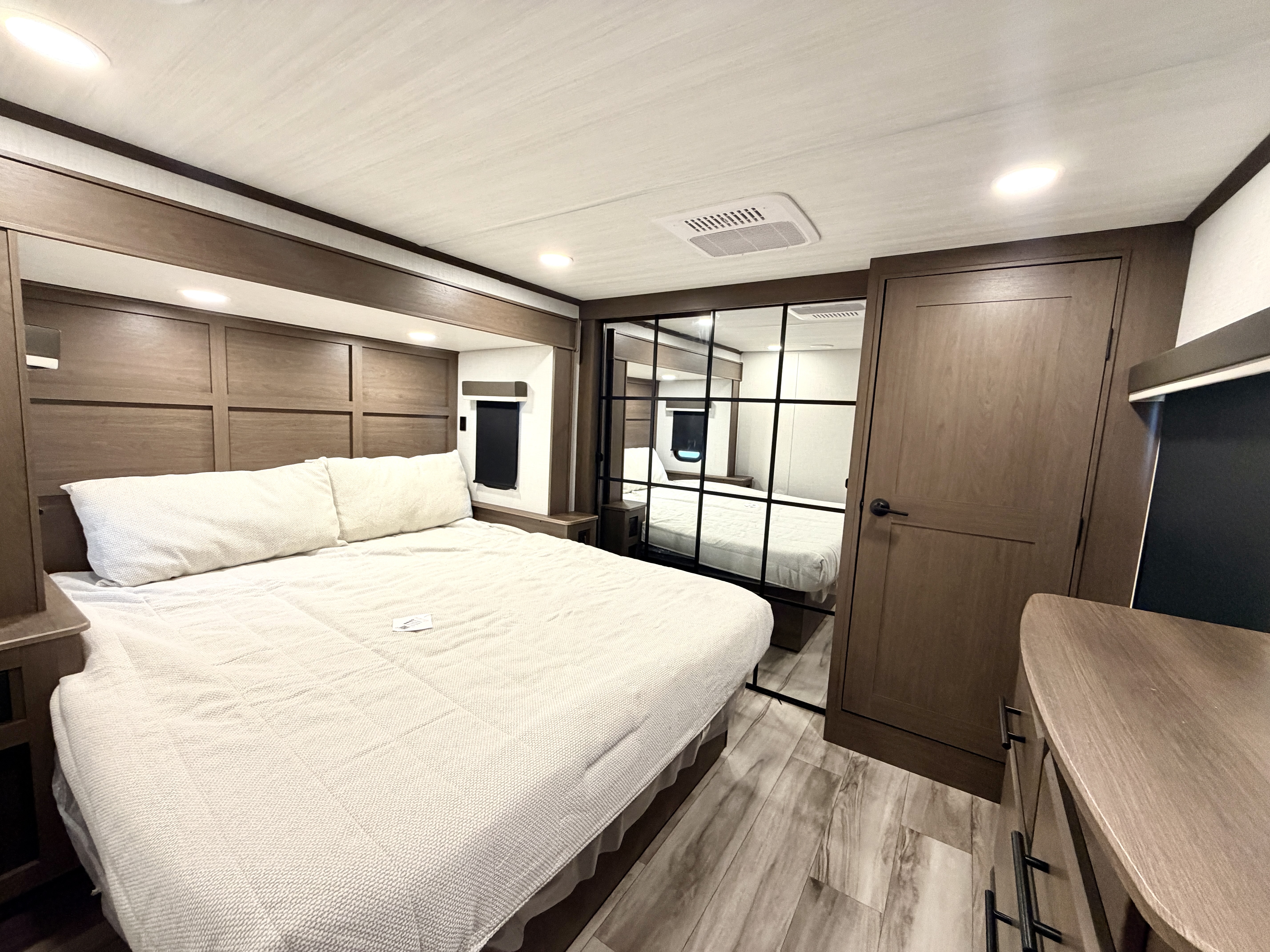 2027 Keystone Cougar 360MBI - Image 25