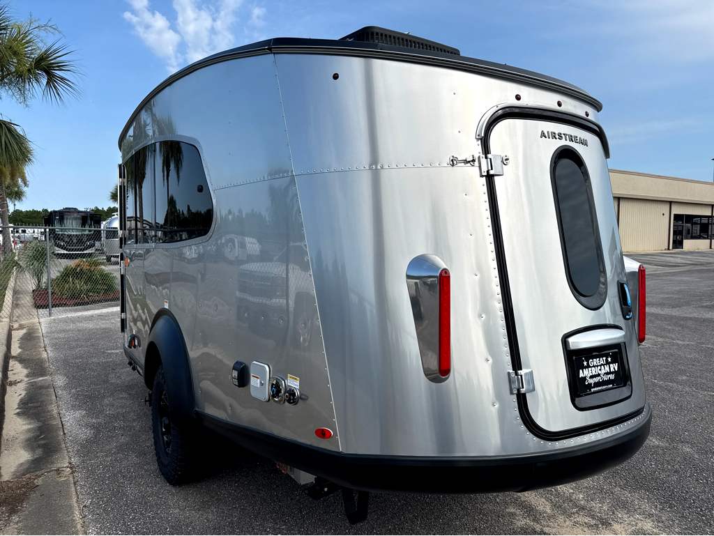 2026 AIRSTREAM Basecamp 20XE - Image 3