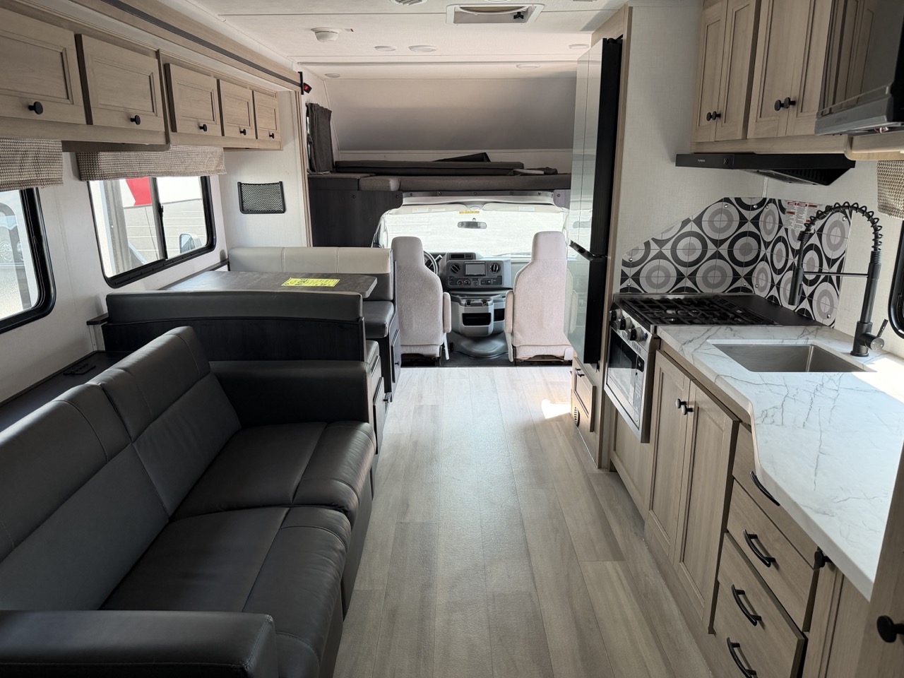2026 Forest River Sunseeker LE 2550DSLE - Image 19