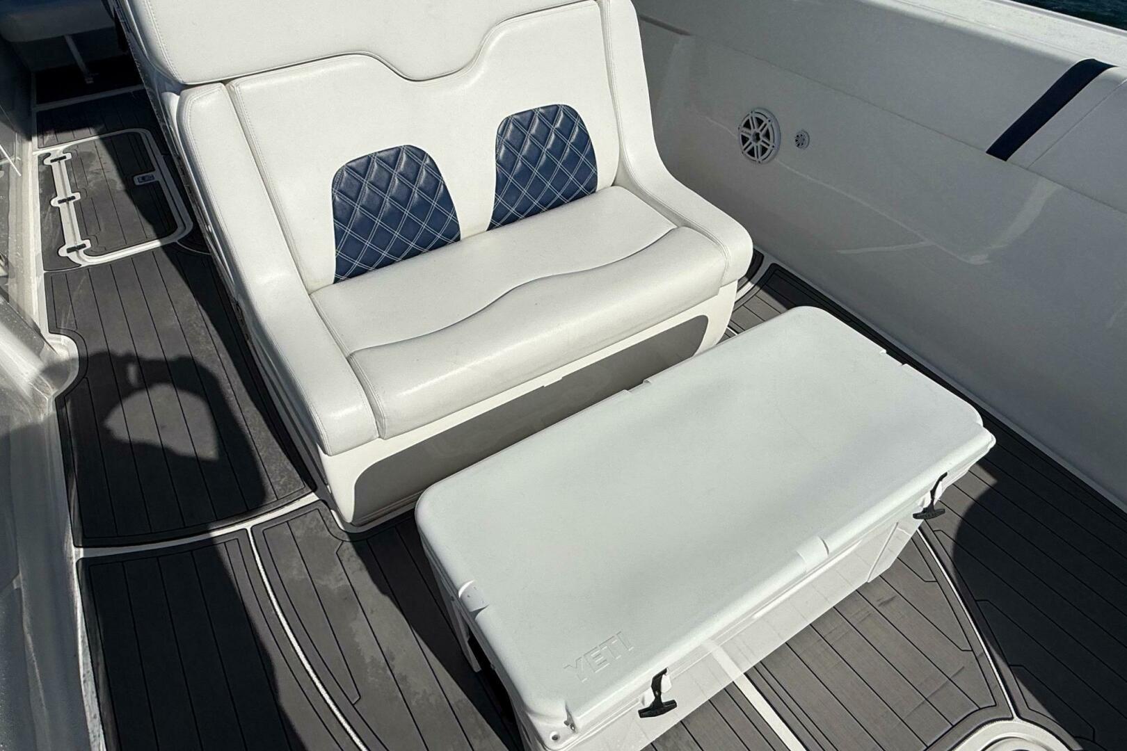 2020 Midnight Express 34 Open - Image 11