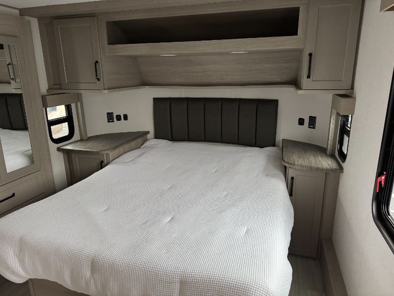 2025 Grand Design Momentum G-Class 415G - Image 17