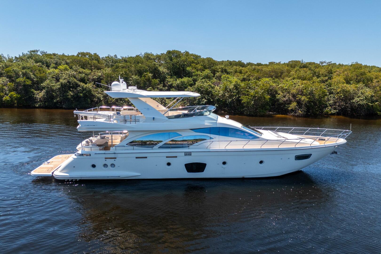 2010 Azimut 75 Fly - Image 1