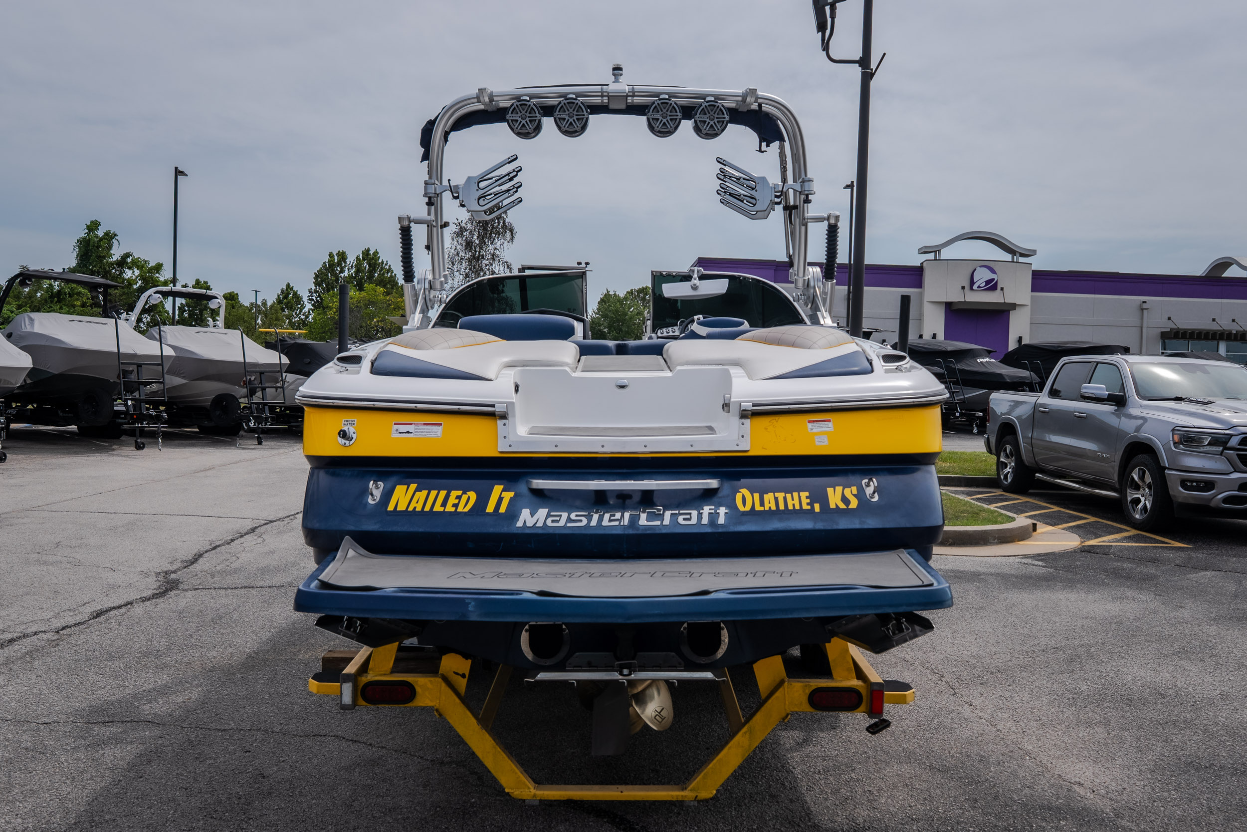 2012 MasterCraft X55 - Image 2