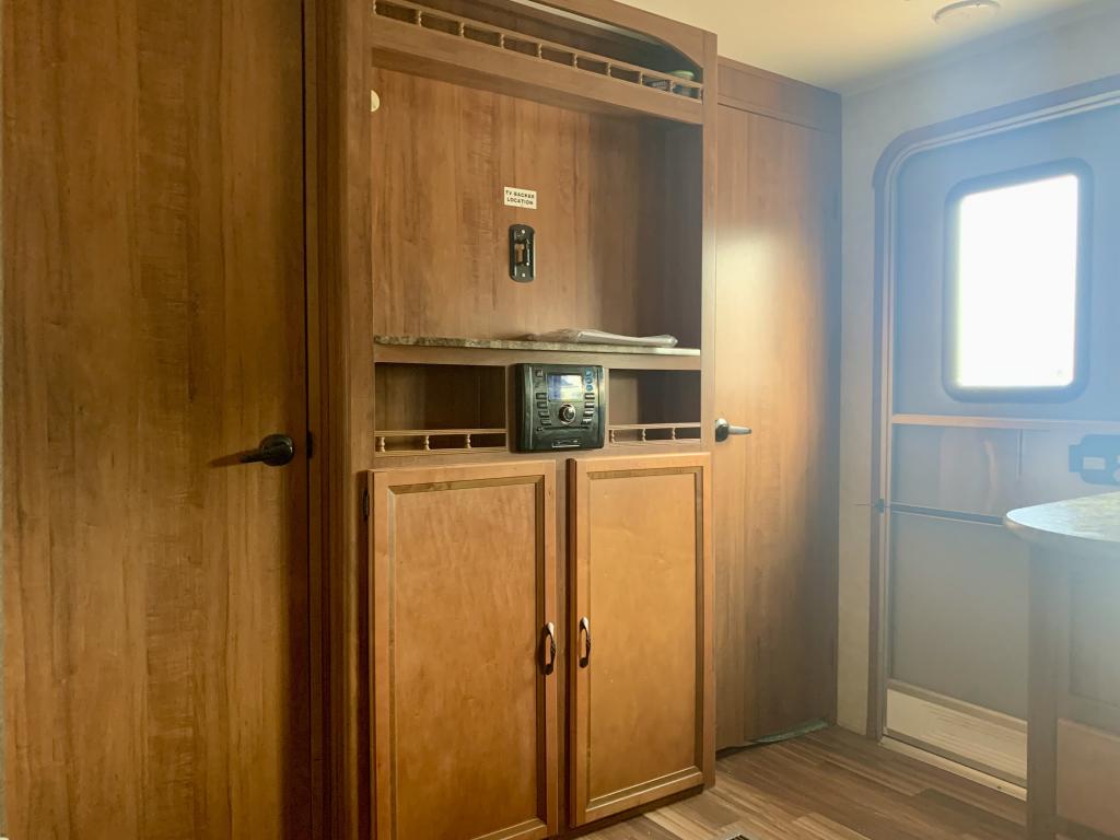 2015 Gulf Stream Kingsport 271DDS - Image 33