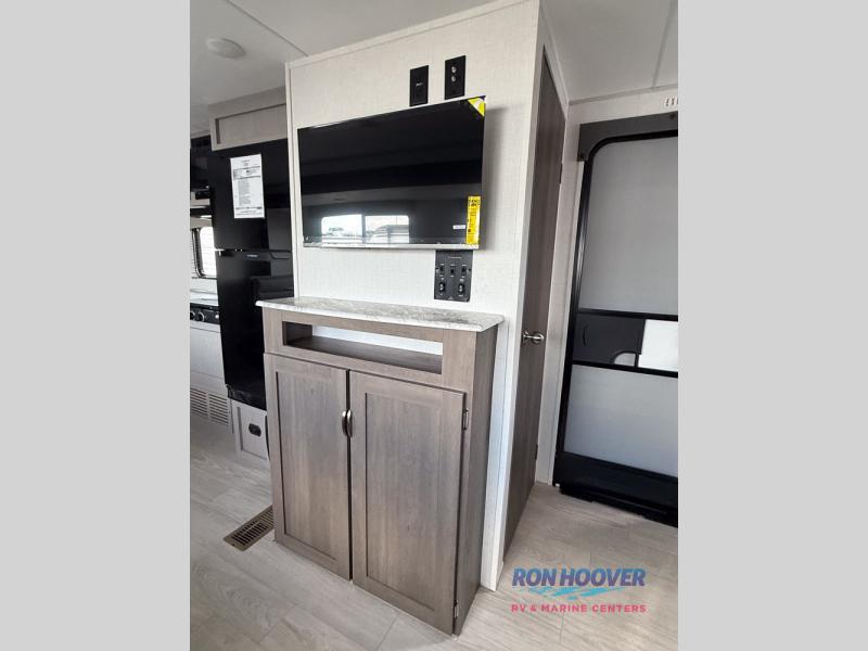 2025 COACHMEN 282DORM - Image 23