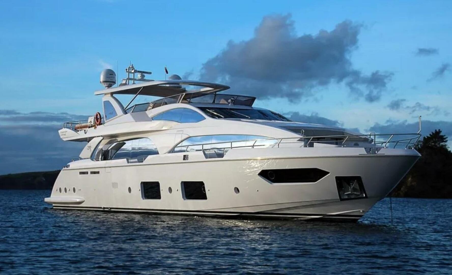 2014 Azimut Grande - Image 1