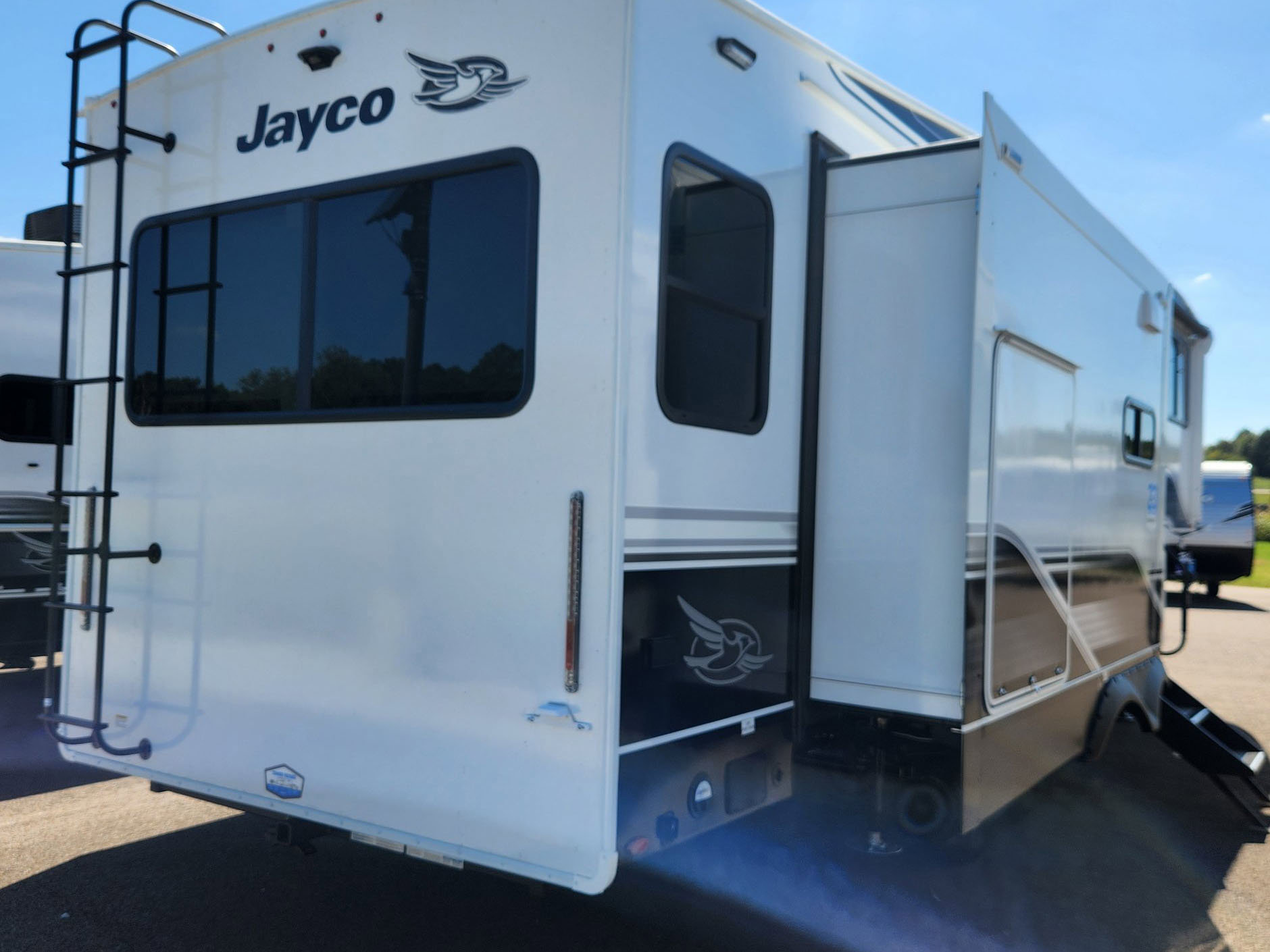 2026 JAYCO EAGLE HT 28CRT - Image 4