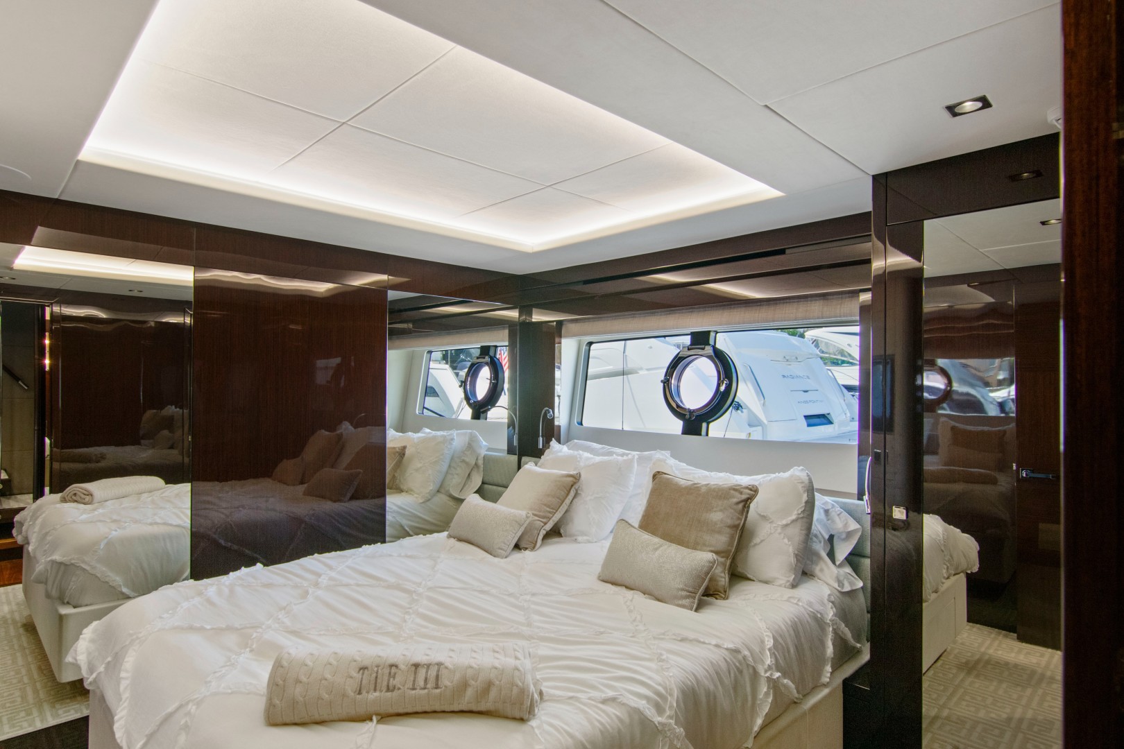 2019 Sunseeker 86 Yacht - Image 41