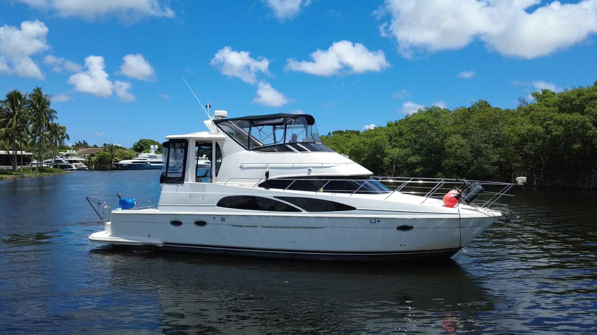 2005 Carver 444 Cockpit Motor Yacht - Image 4