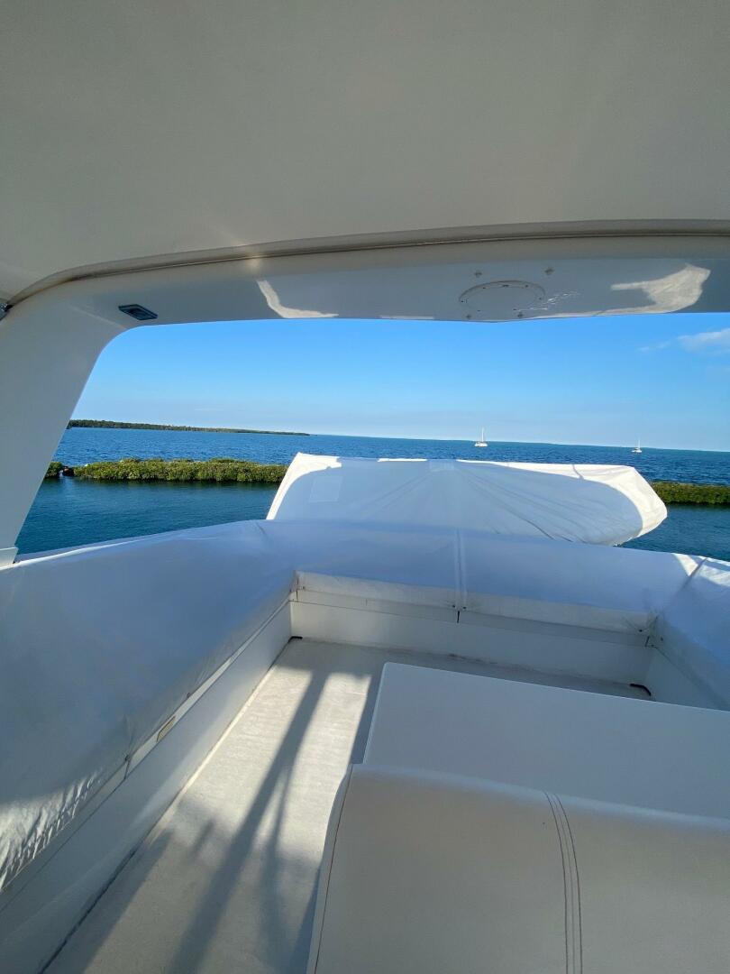 1994 Hatteras 70 Cockpit Motor Yacht - Image 11