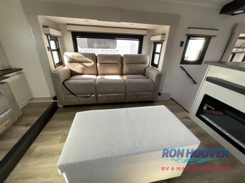 2026 JAYCO NORTHPOINT 382FLRB - Image 33