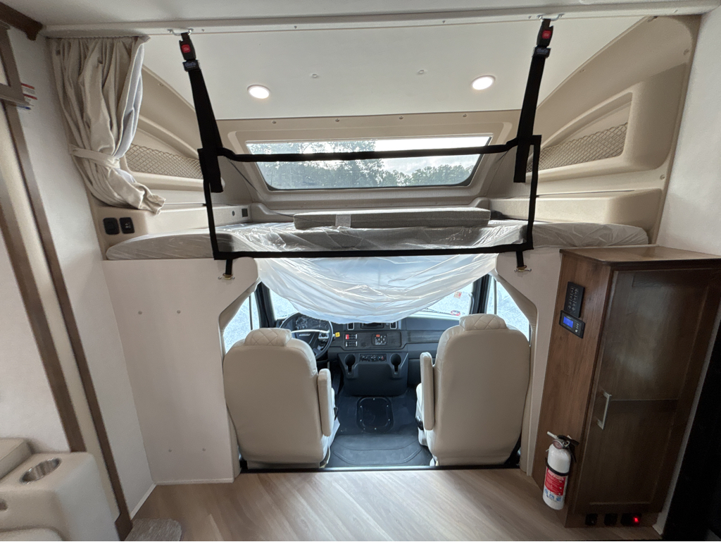 2026 JAYCO SENECA 37M - Image 28