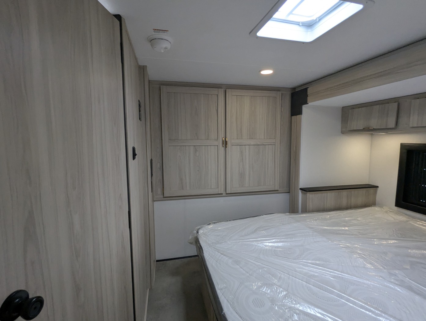 2027 Coachmen Cross Trail 26XG - Image 30