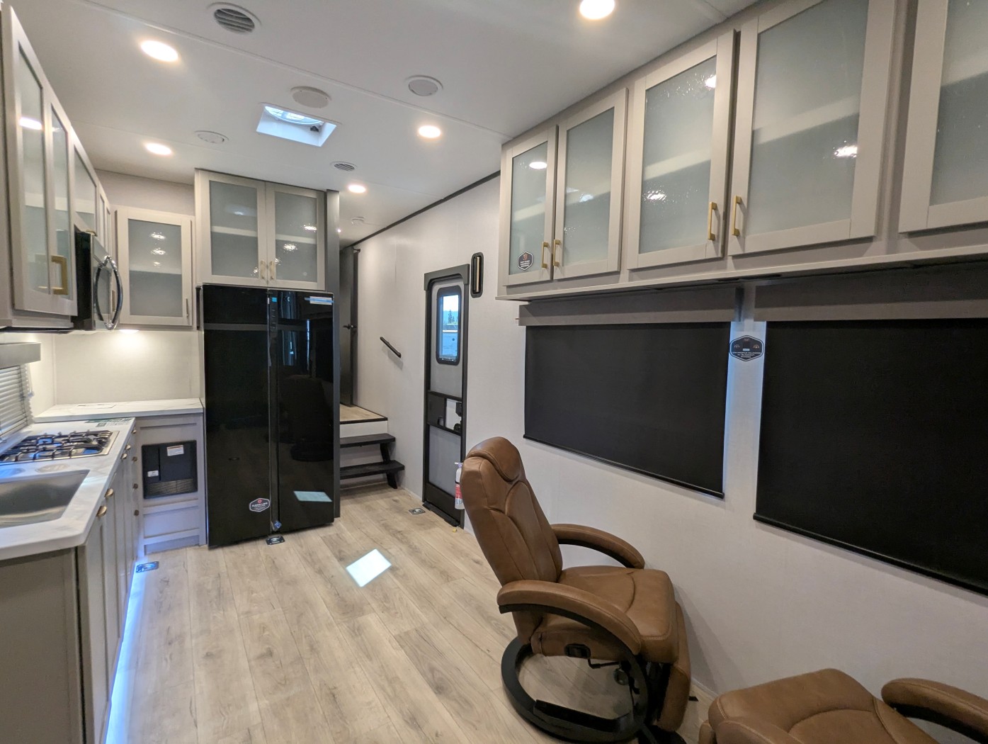 2027 Forest River Stealth 3300 - Image 34
