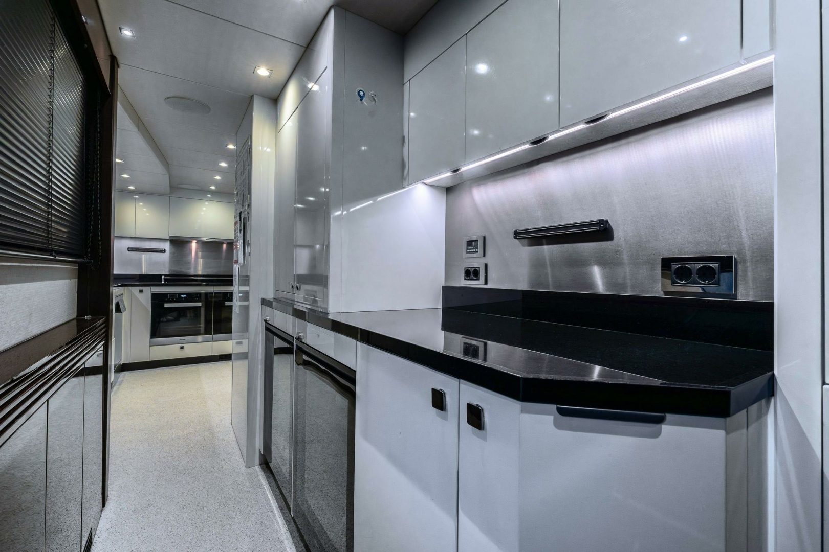 2020 Sunseeker Sunseeker 116 Yacht - Image 44