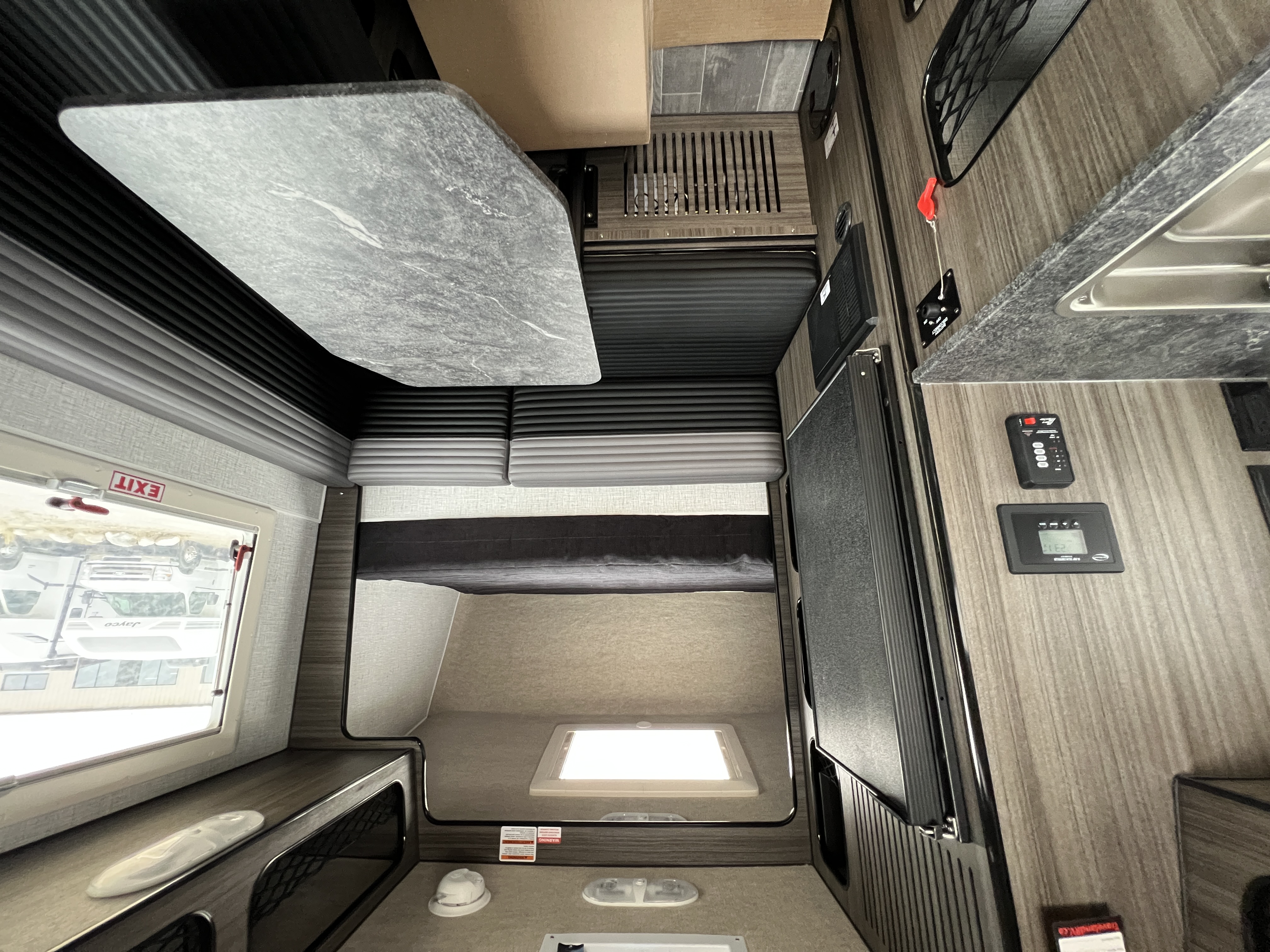 2027 Northern Lite 610 - Image 3