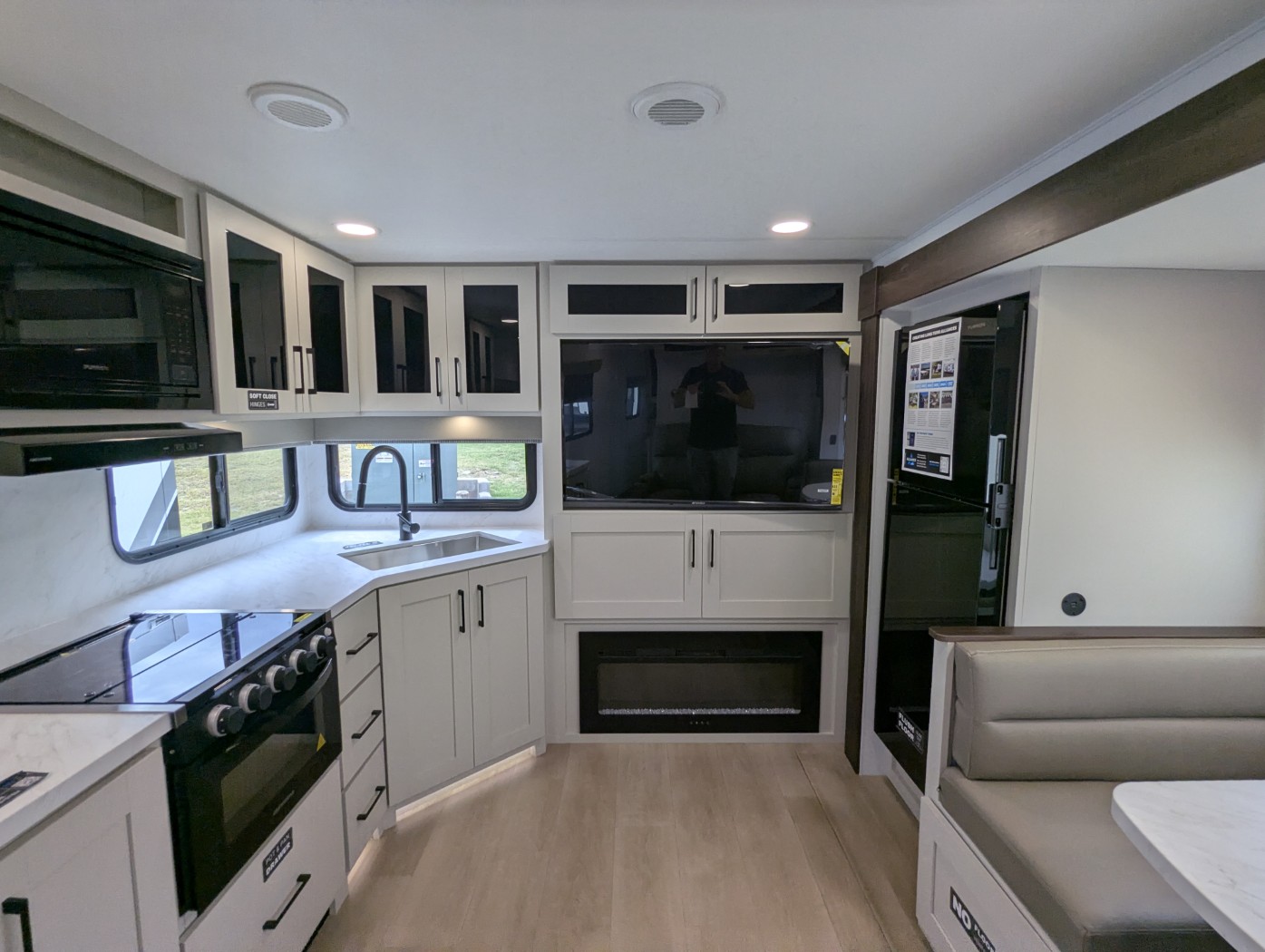 2027 Alliance RV Delta RE250 - Image 30