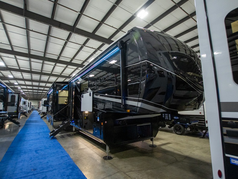 2026 Jayco Pinnacle 38FBRK - Image 1