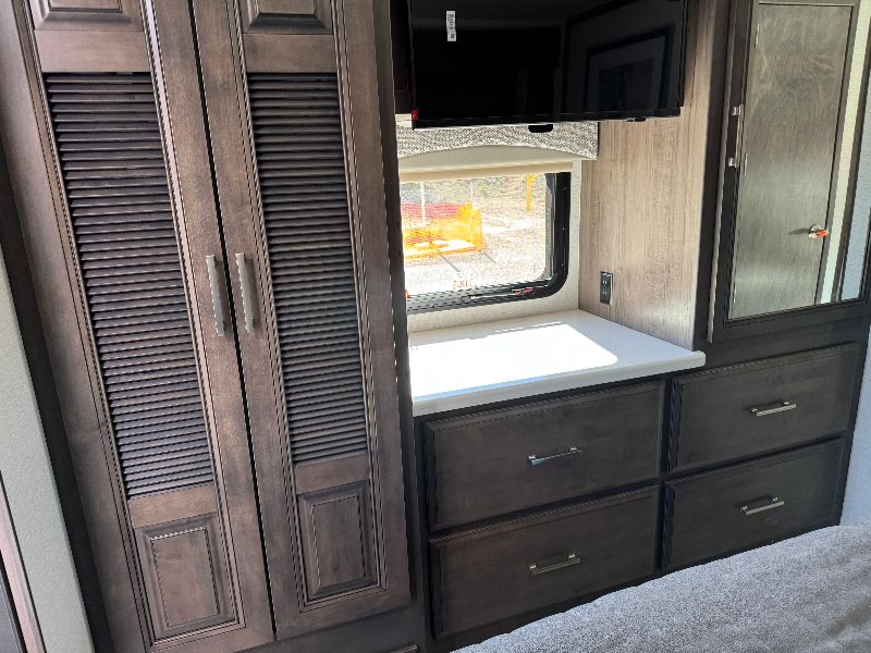 2026 Entegra Coach Accolade XL 37K - Image 22