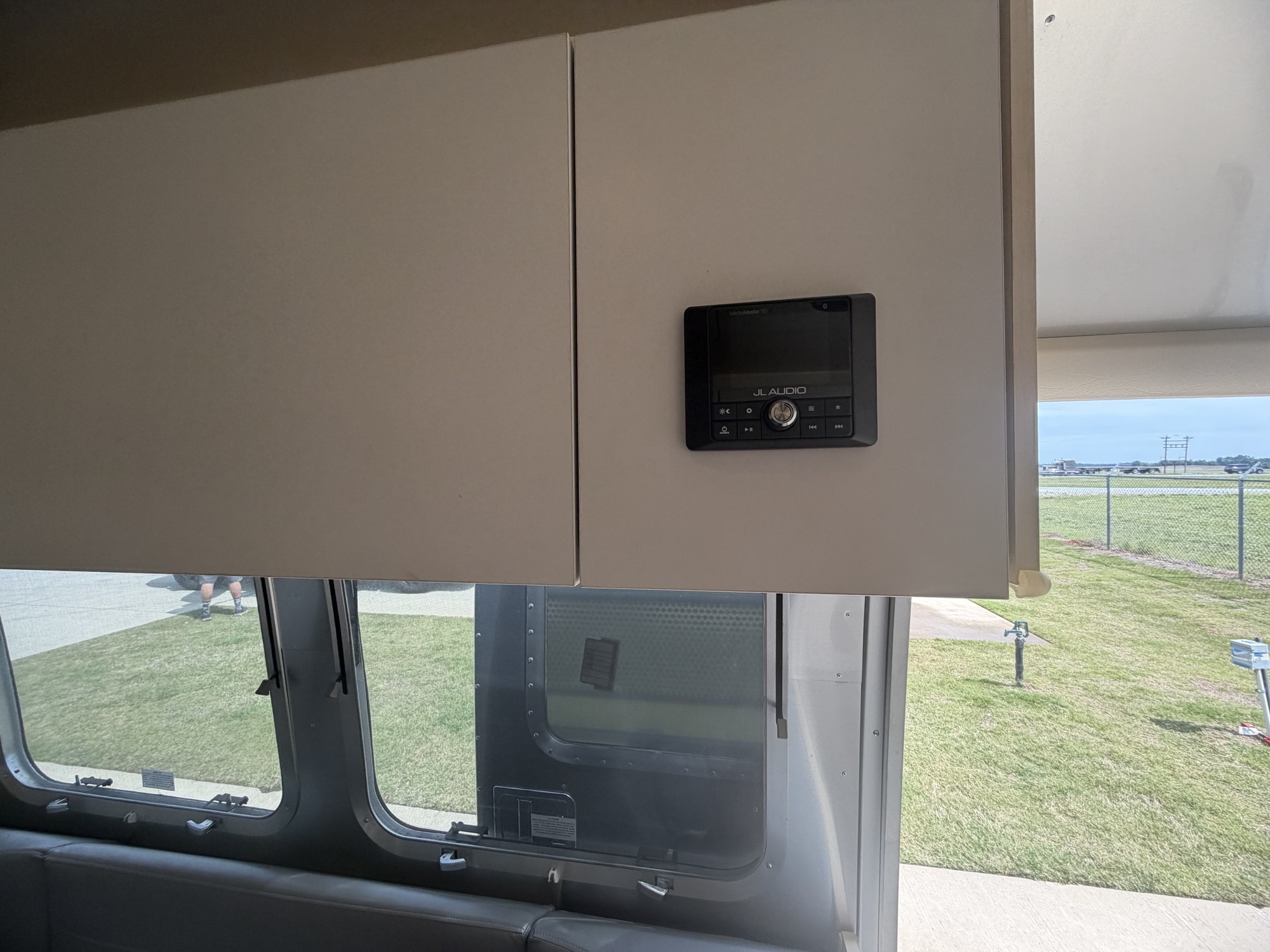 2024 AIRSTREAM FLYING CLOUD 23FB - Image 12