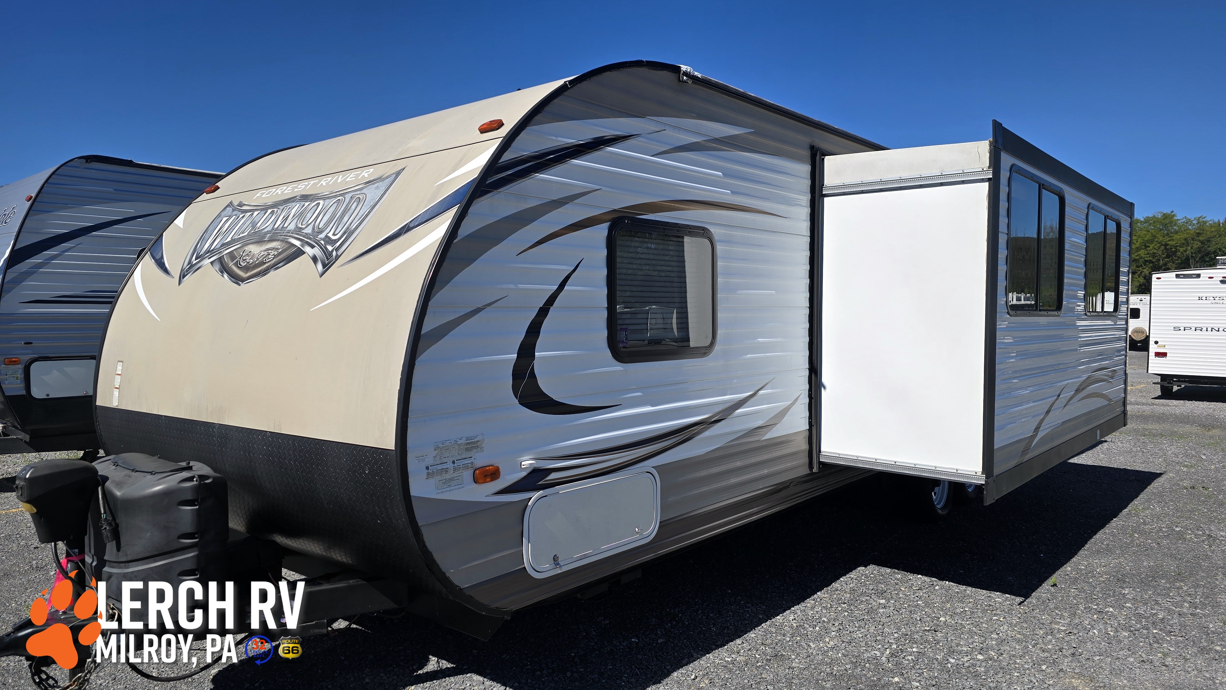 2016 FOREST RIVER WILDWOOD XLITE 263BHXL - Image 2