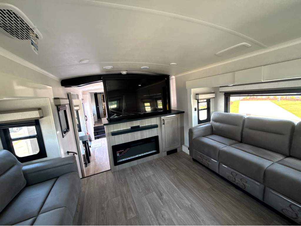 2027 JAYCO PINNACLE 39FLOK - Image 22