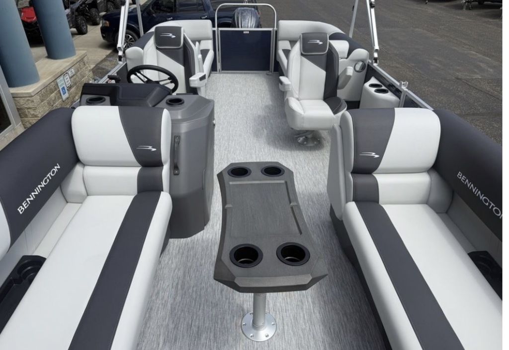 2026 Bennington S Quad Bench 22 SSR - Image 33