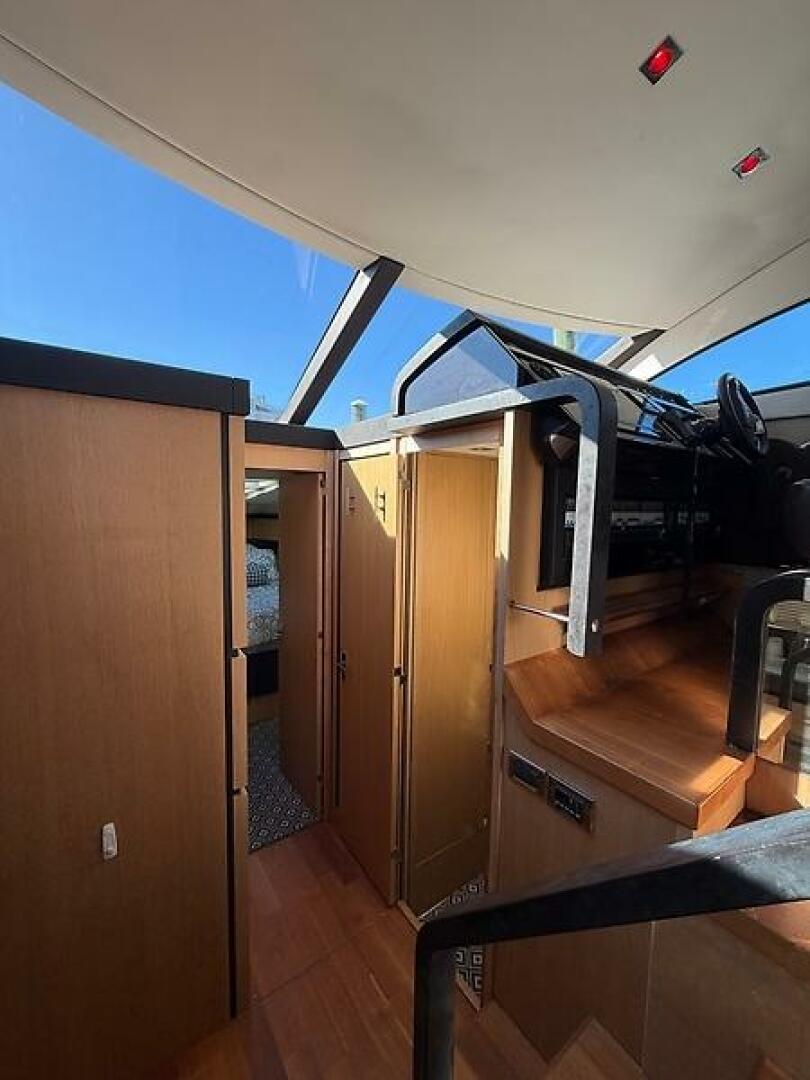 2015 Fairline Squadron 42 - Image 31