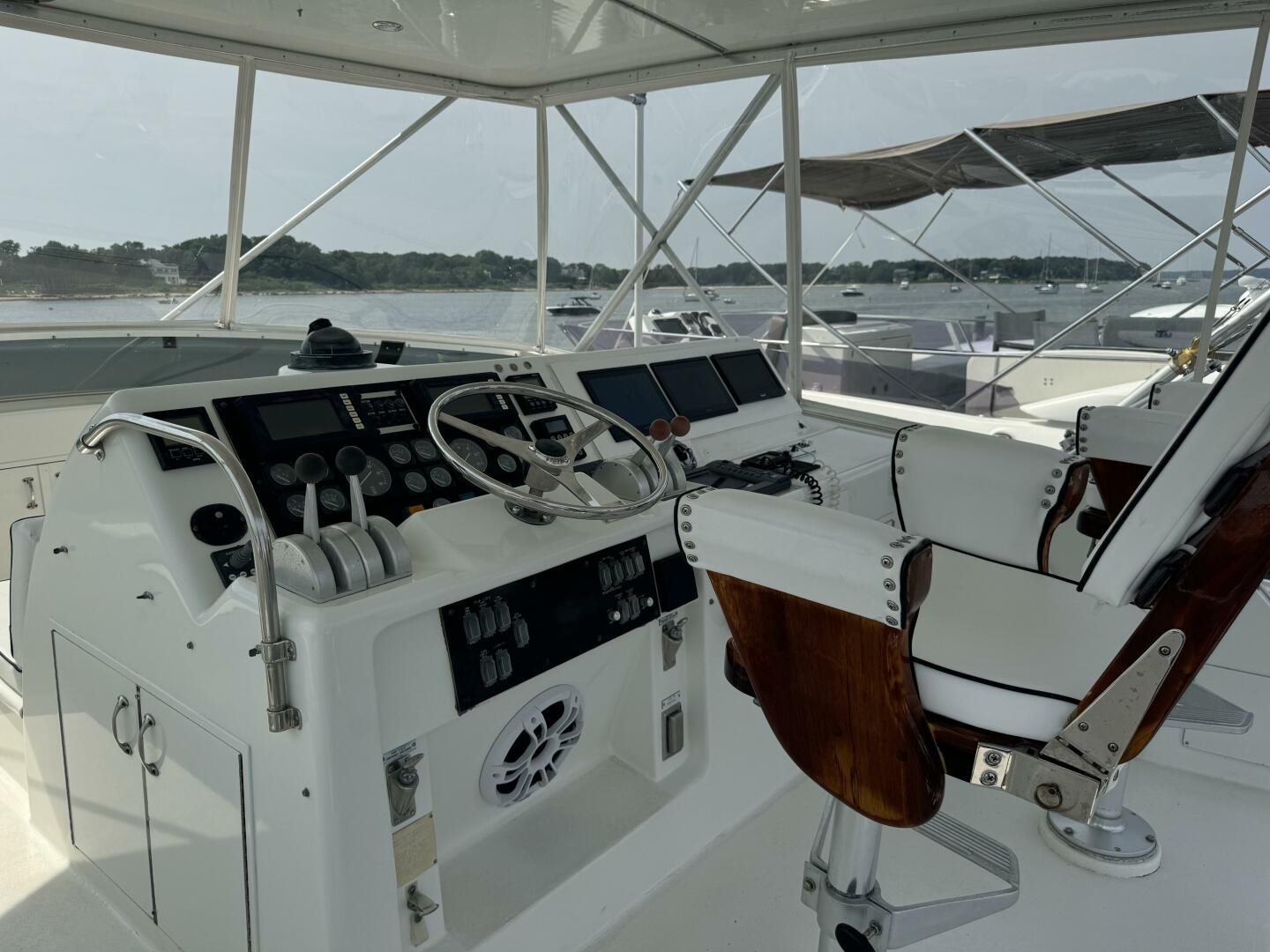 1994 Hatteras 54 Yacht - Image 15