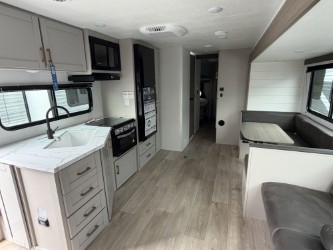 2027 JAYCO JAY FLIGHT 321BDS - Image 30