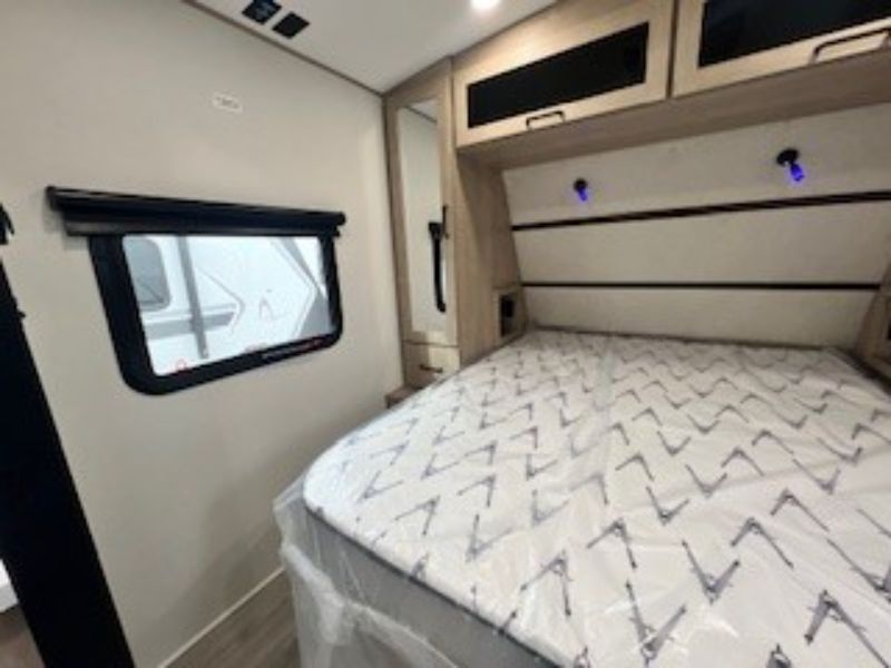 2026 Grand Design Imagine 2500RL - Image 16