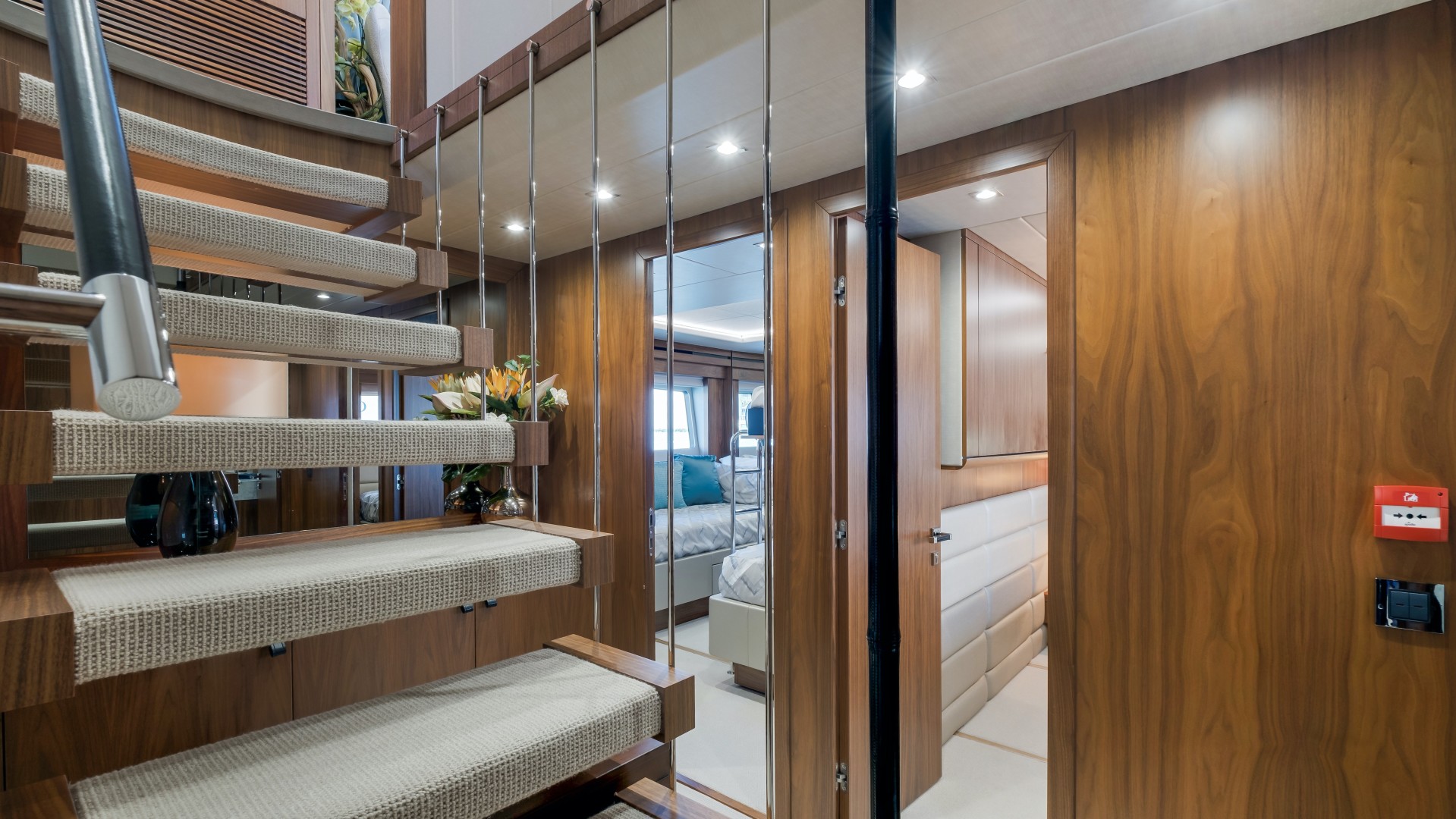 2018 Sunseeker 86 Yacht - Image 30