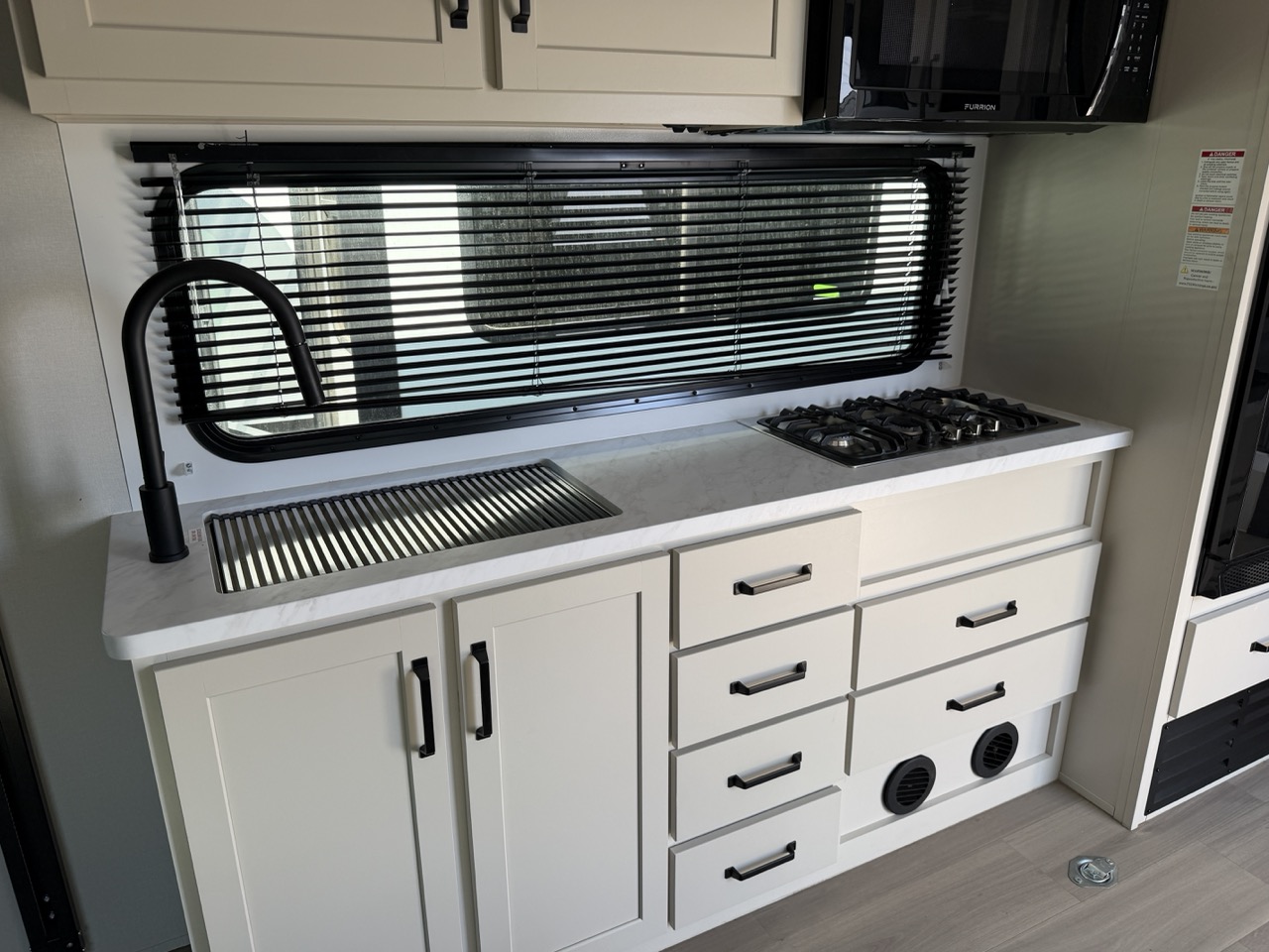 2026 Grand Design Momentum G-Class 21G - Image 11