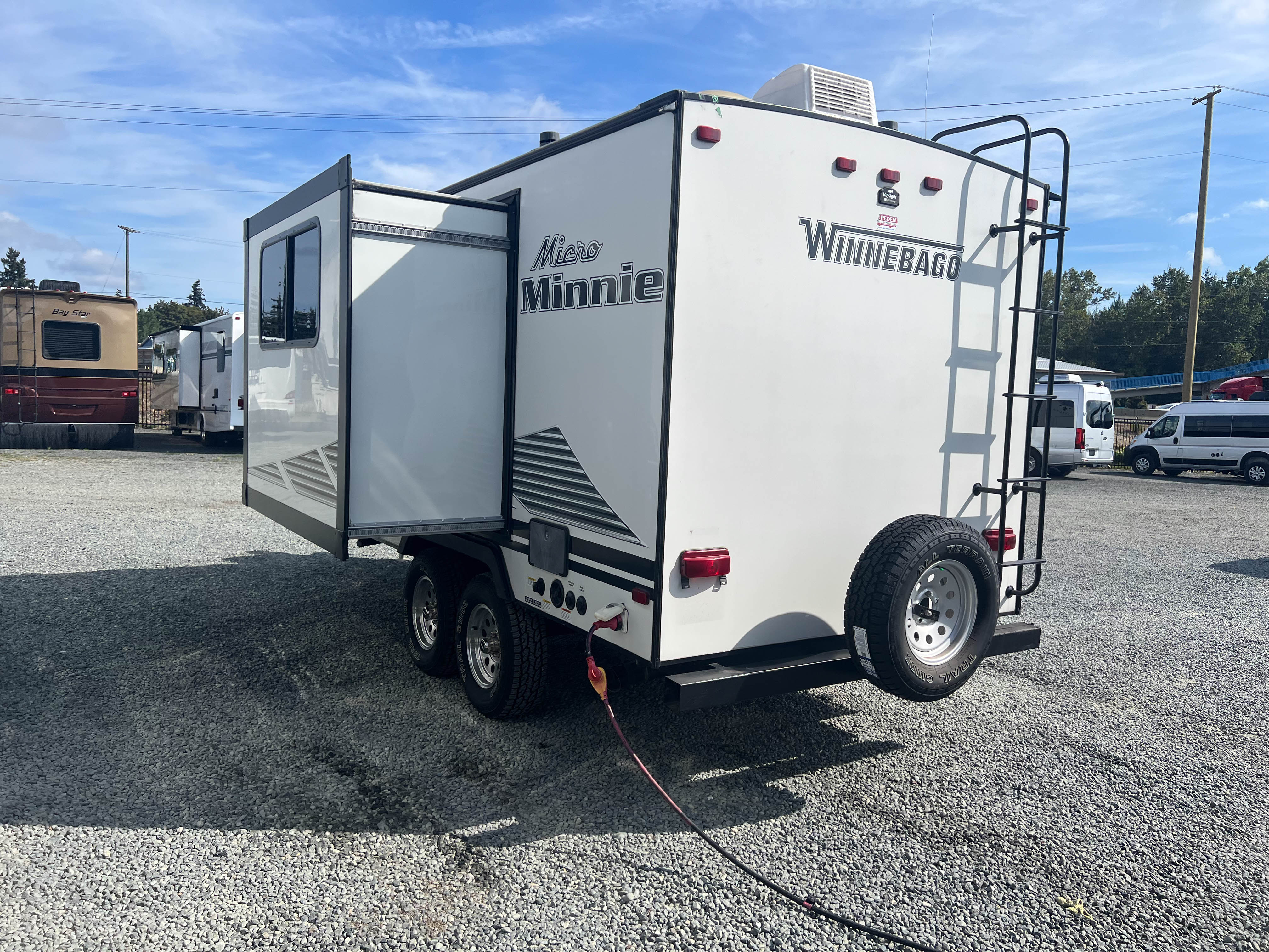 2020 Winnebago Micro Minnie 1808FBS - Image 8