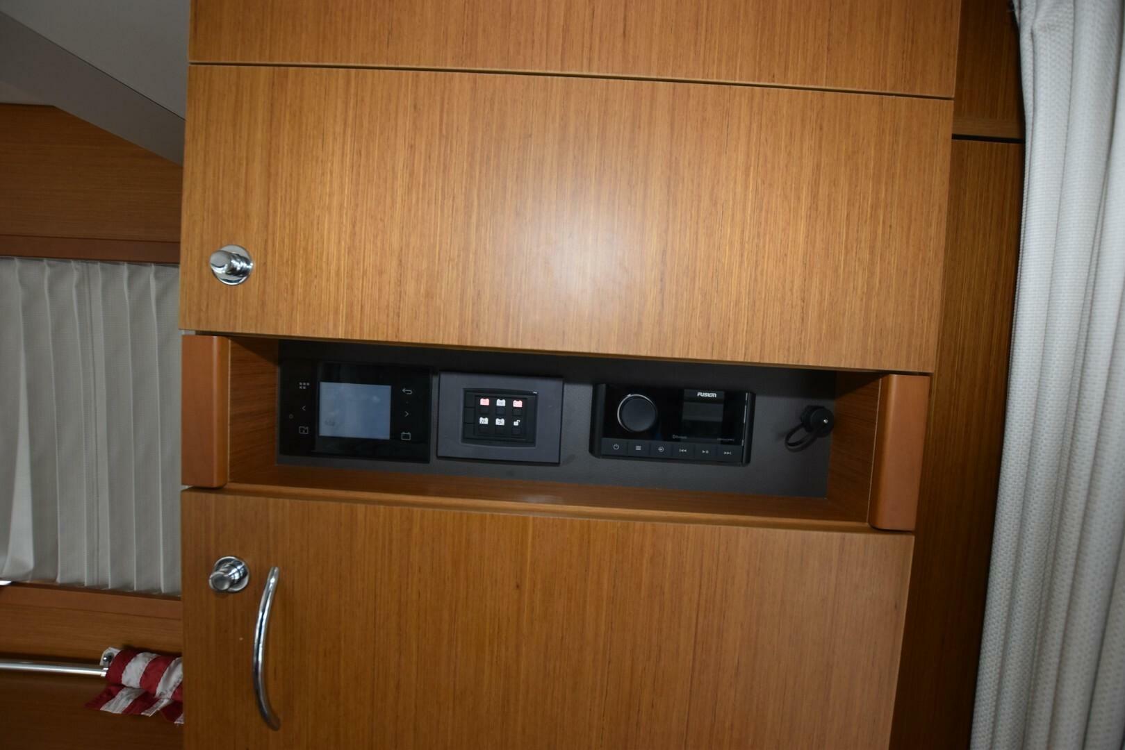 2023 Beneteau Swift Trawler 41 Fly - Image 17
