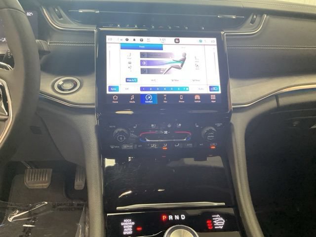 2023 Jeep Grand Cherokee L Utility 4D Overland 4WD V6 - Image 18