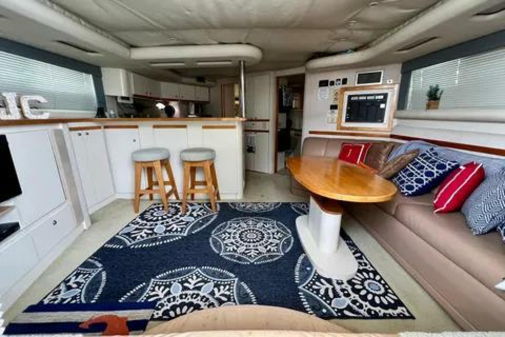 1996 Cruisers Yachts 4285 Express Bridge - Image 20