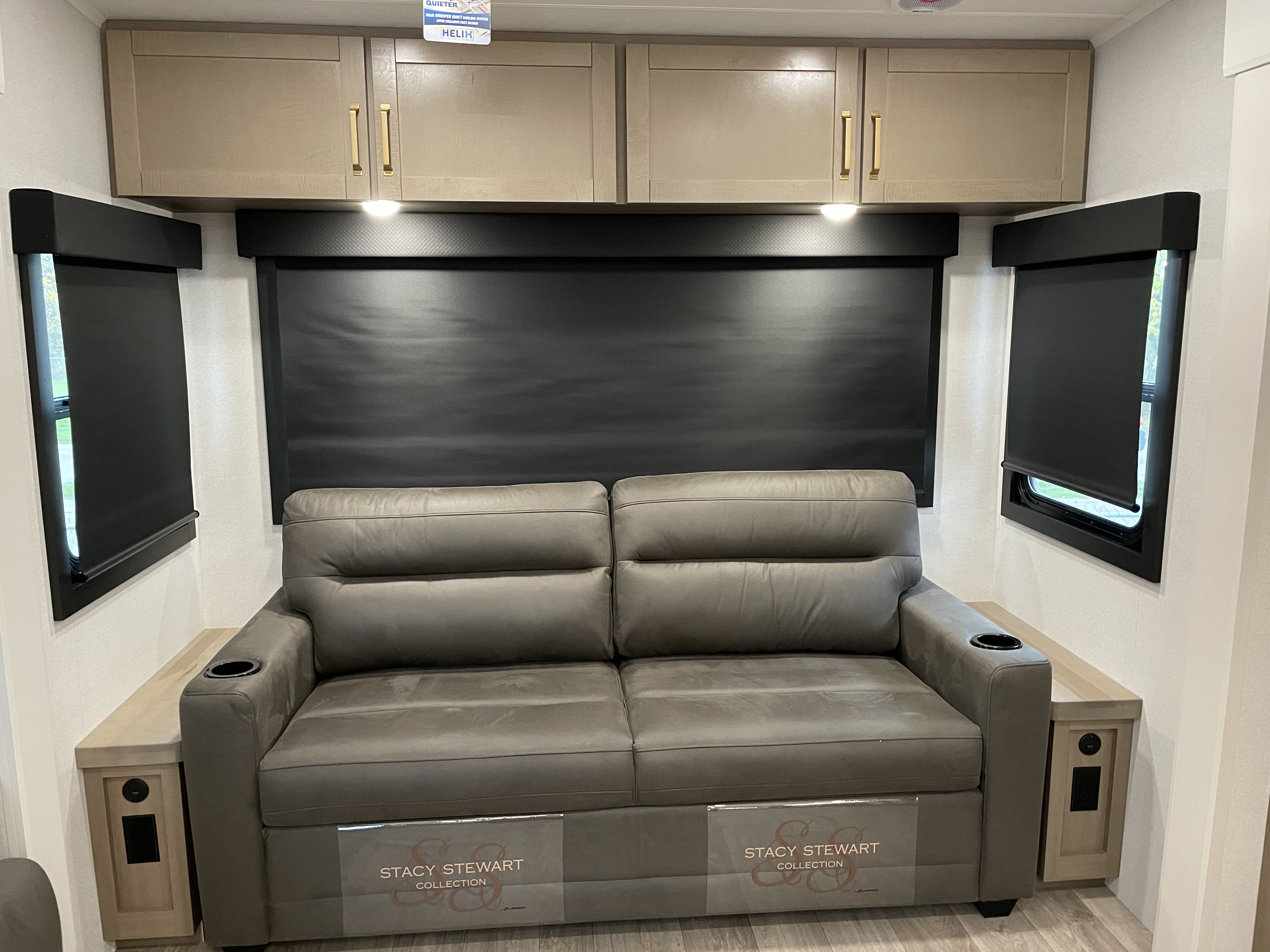 2027 Jayco Eagle 29RLC - Image 9