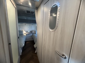 2026 AIRSTREAM INTERNATIONAL 30RBT - Image 8