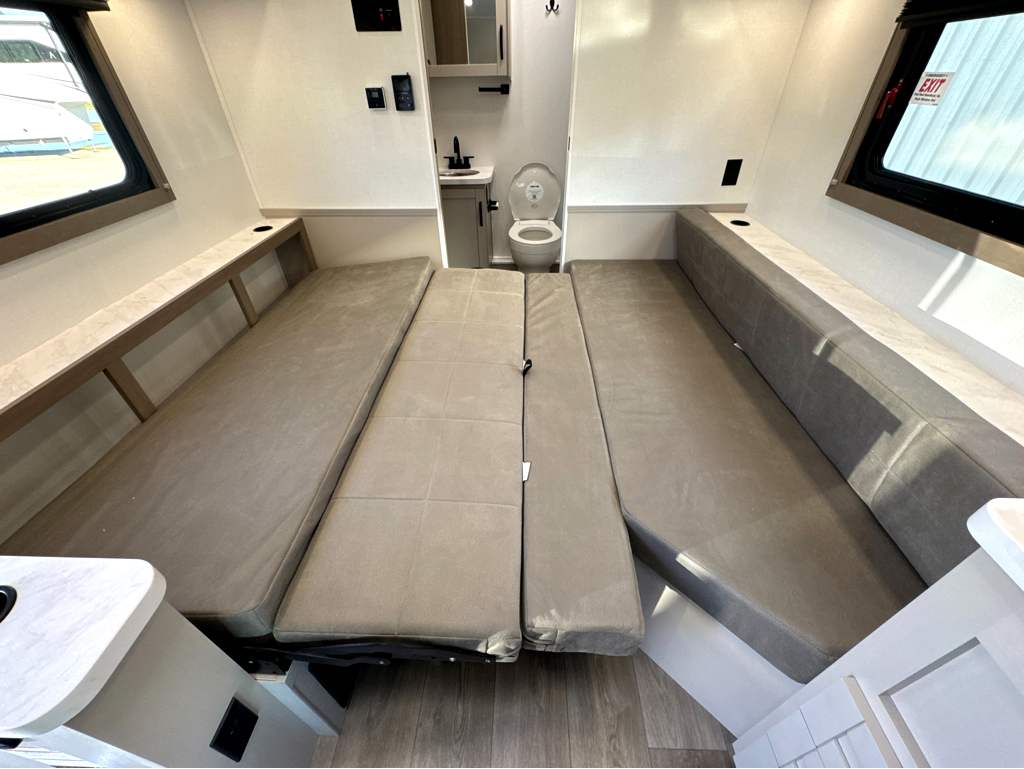 2027 ENTEGRA COACH ODYSSEY 20SF - Image 23