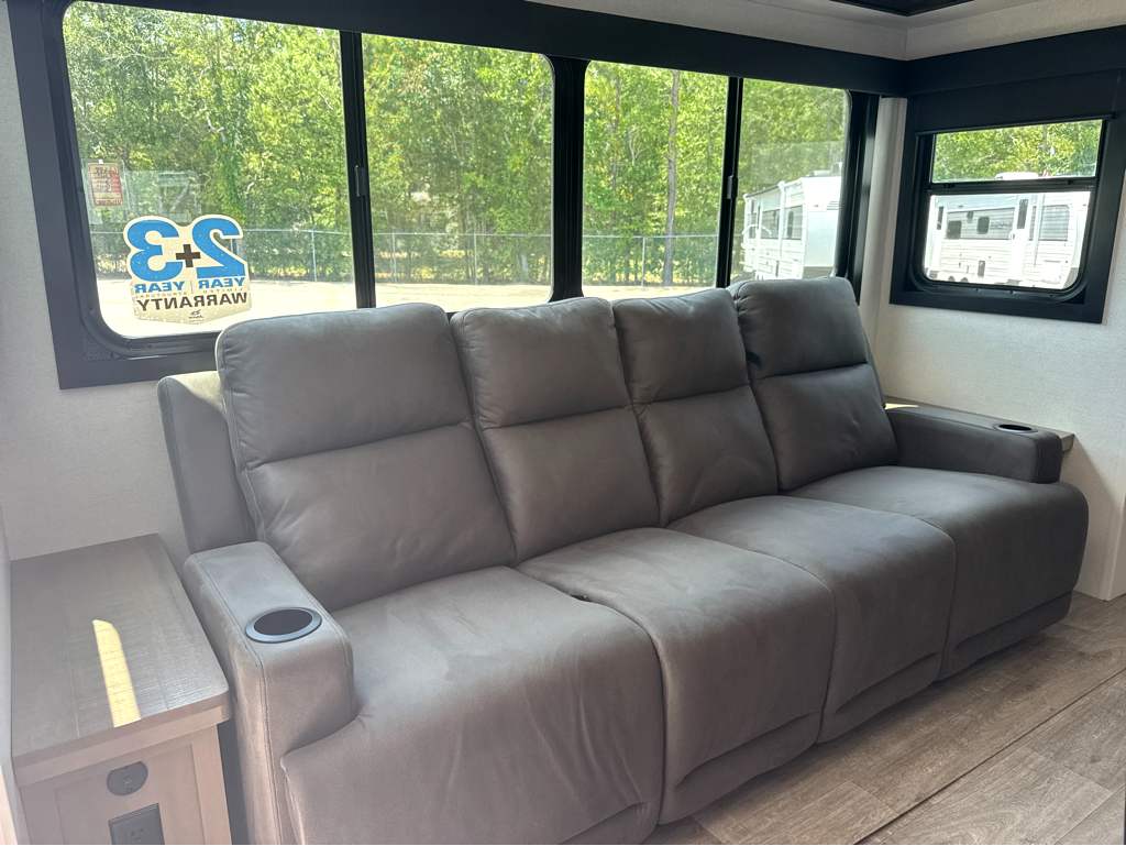 2027 JAYCO EAGLE 367TBTS - Image 8