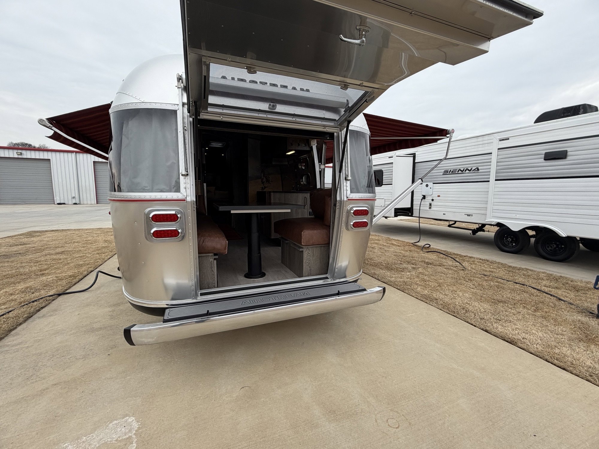 2026 AIRSTREAM STETSON + 6666 27FBQ - Image 9