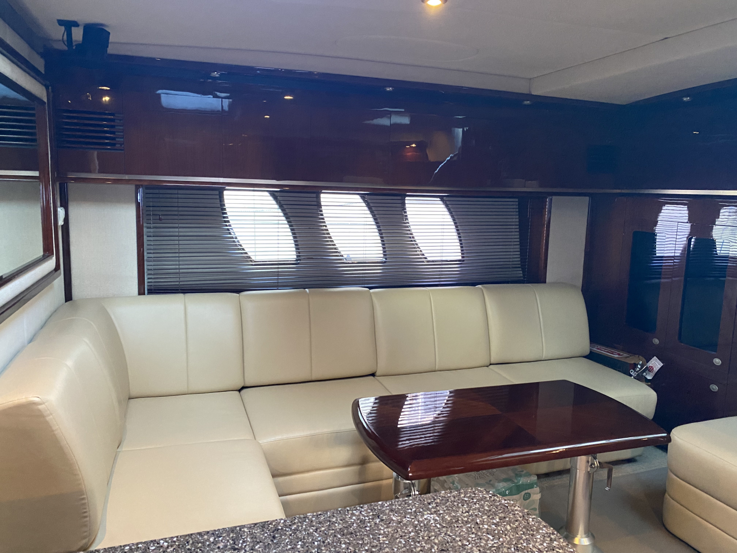 2008 Sea Ray 48 Sundancer - Image 7