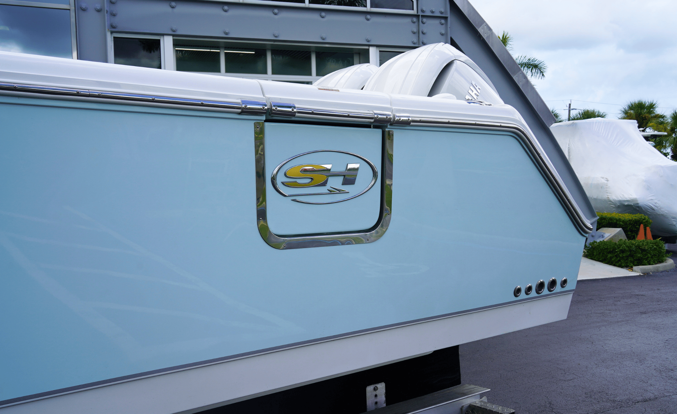 2027 SEA HUNT ULTRA 305SE - Image 12