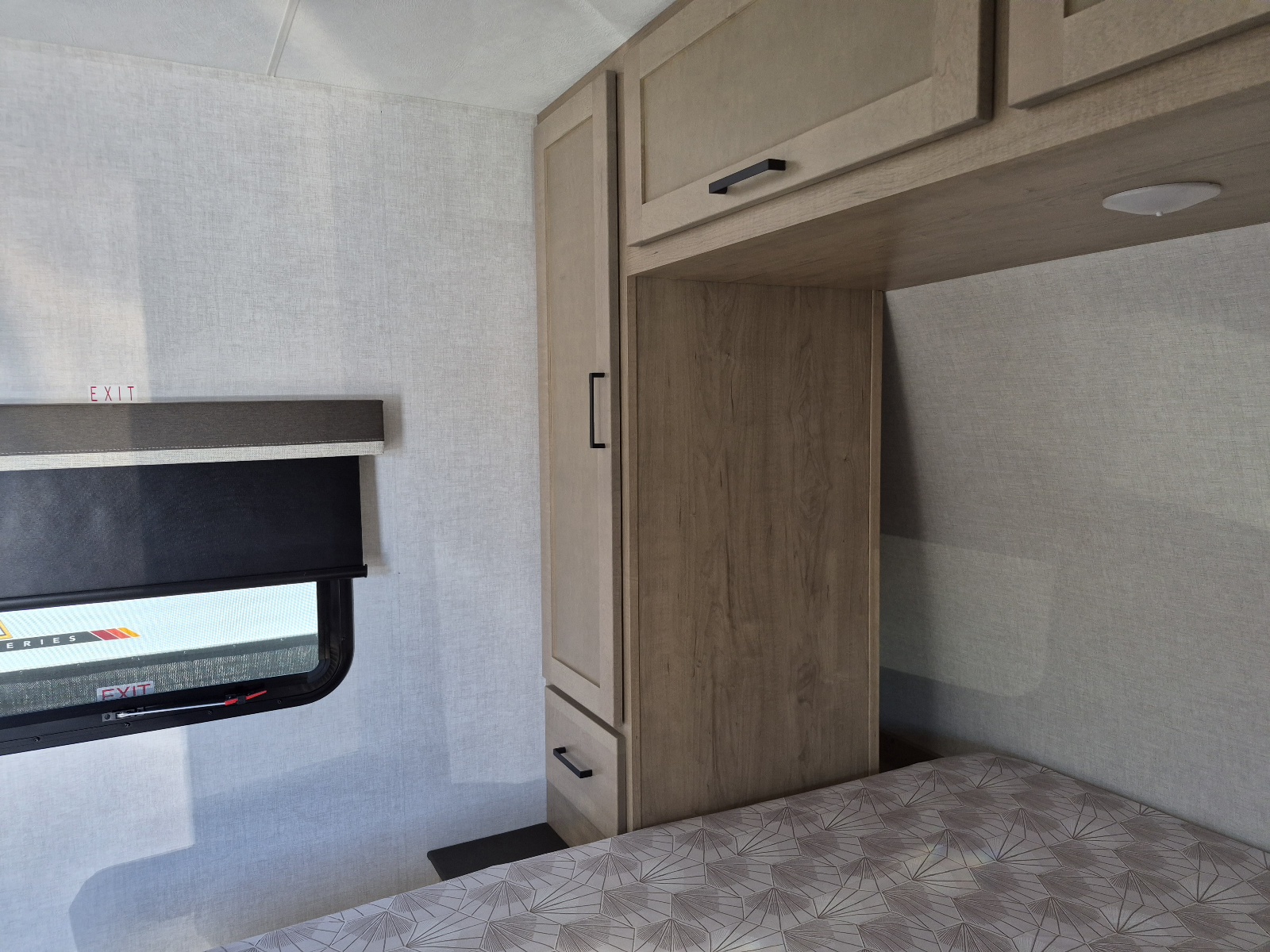 2027 Ember RV E-Series 26ETS - Image 14