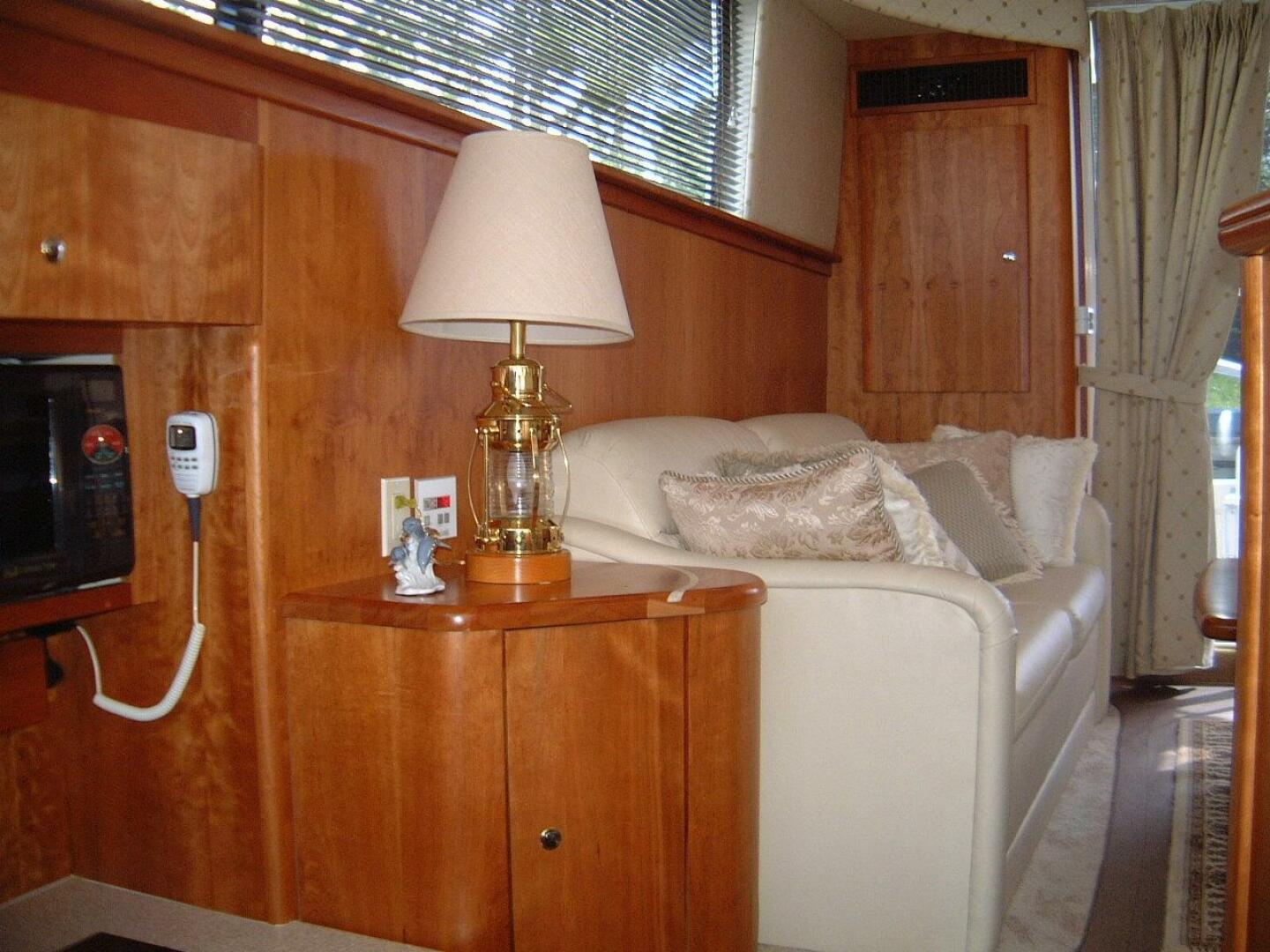 2000 Silverton 42 Convertible - Image 8
