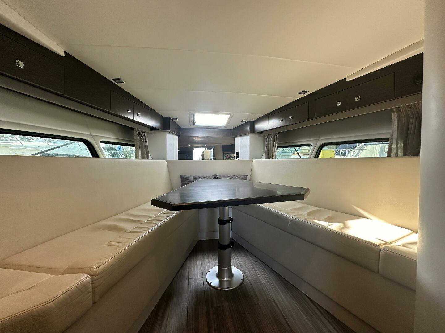 2017 Cruisers Yachts 390 Express Coupe - Image 25