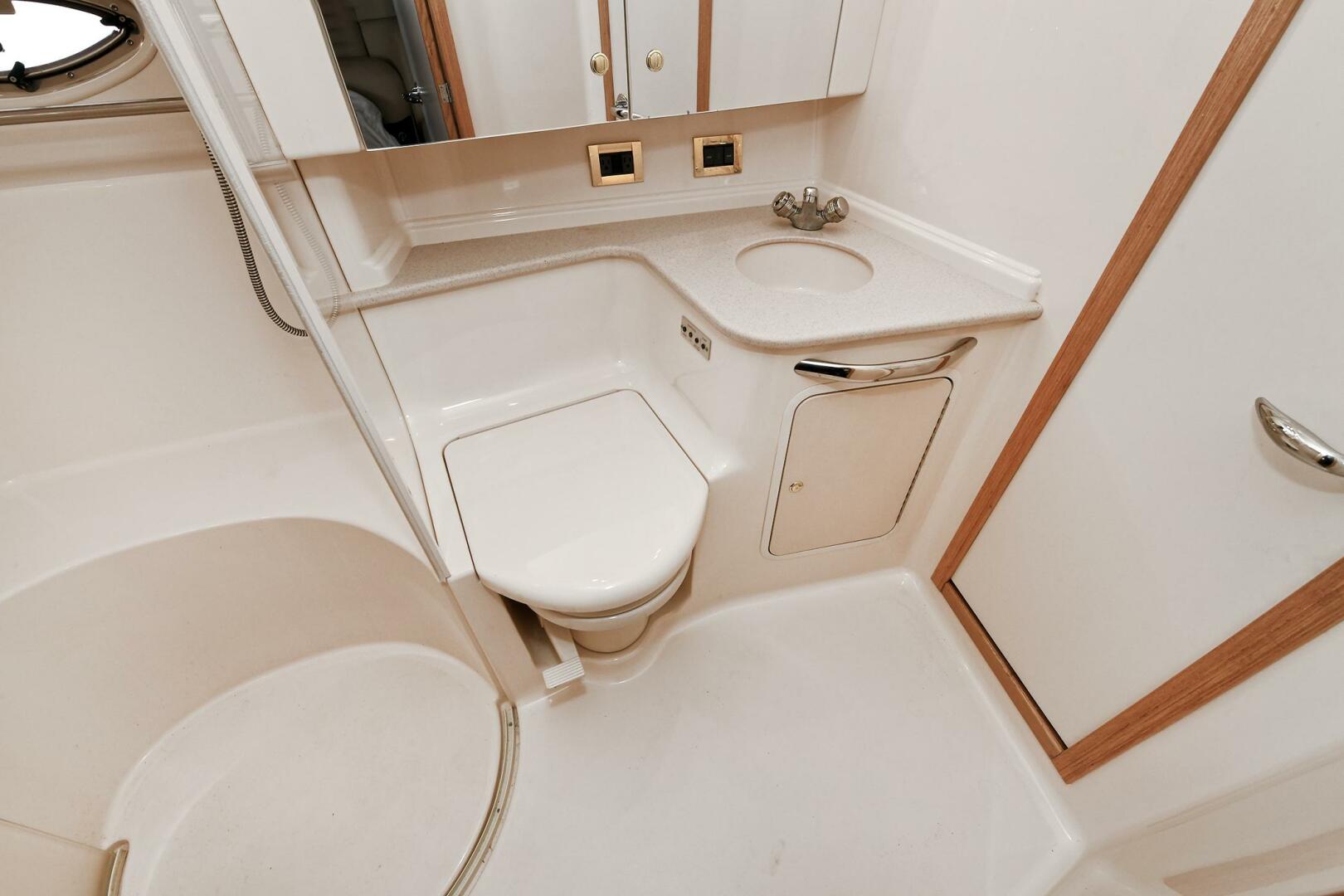 2000 Sea Ray 460 Sundancer - Image 33